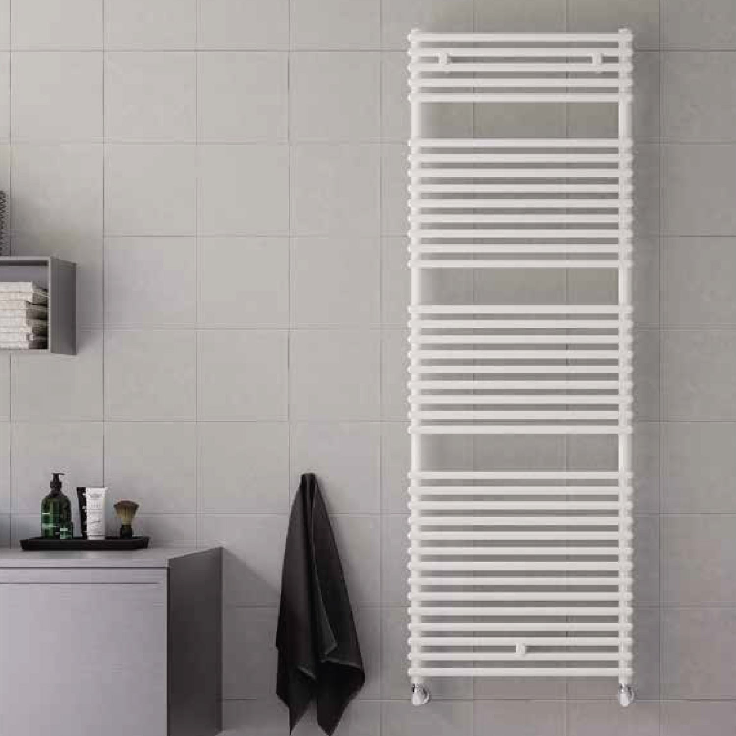 Termoarredo idraulico modello Catania di Lazzarini 1450x500 - Bianco by CeramicStore | Lo specialista del tuo bagno