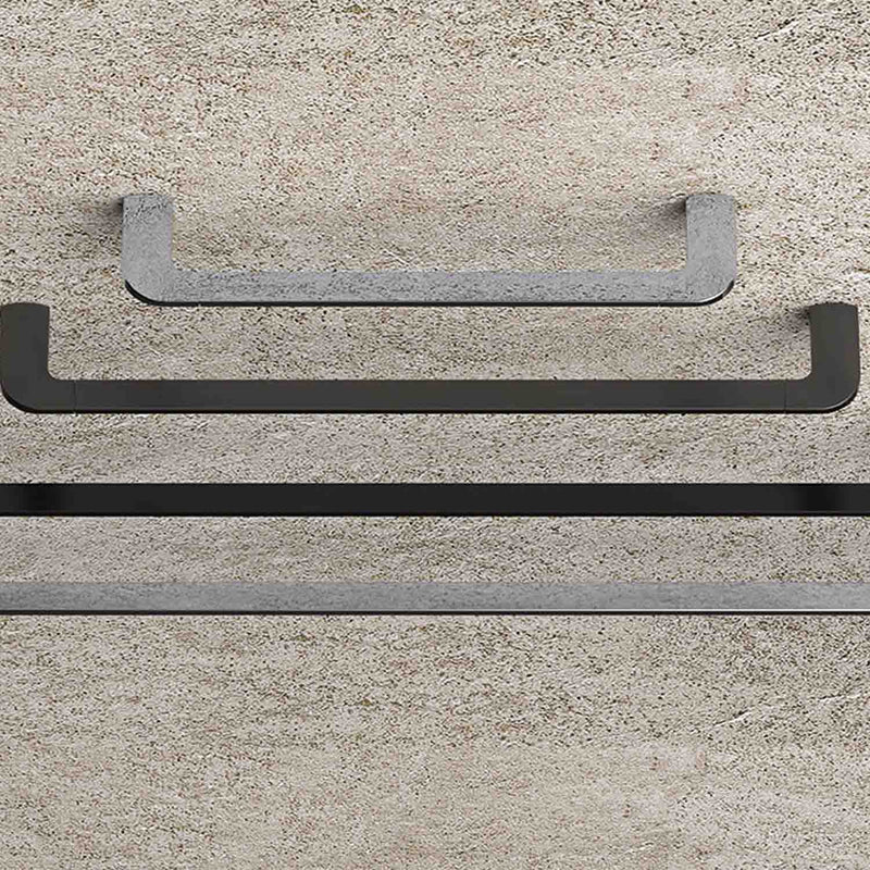 Porta salvietta 64.6cm in ottone nero collezione Trenta di Colombo Design by CeramicStore | Lo specialista del tuo bagno