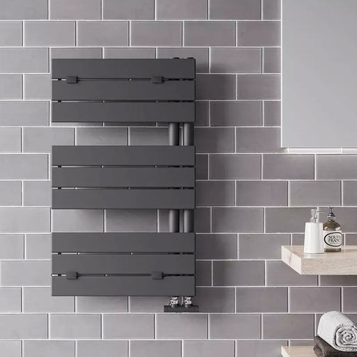 Termoarredo idraulico modello Alba di Lazzarini 830x500 - Antracite by CeramicStore | Lo specialista del tuo bagno