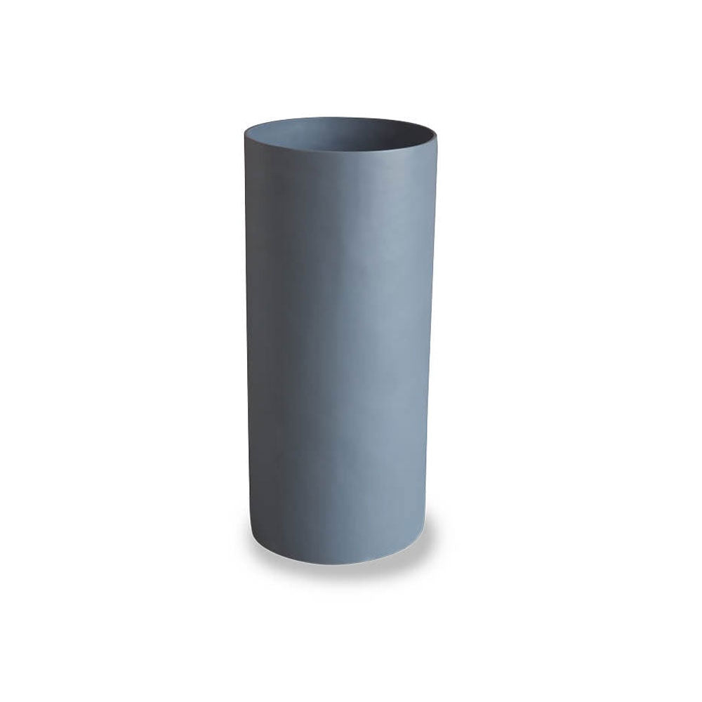 Lavandino da terra 'Cilindro Basin' in resina à˜ 40x90h cm by Cipi - colore grigio elefante by CeramicStore | Lo specialista del tuo bagno