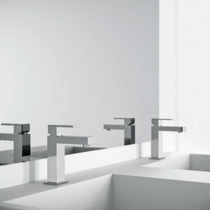 Set di miscelatori Lavabo, Bidet e Vasca con set Doccia in ottone Cromo collezione Feel di Mamoli Rubinetterie by CeramicStore | Lo specialista del tuo bagno