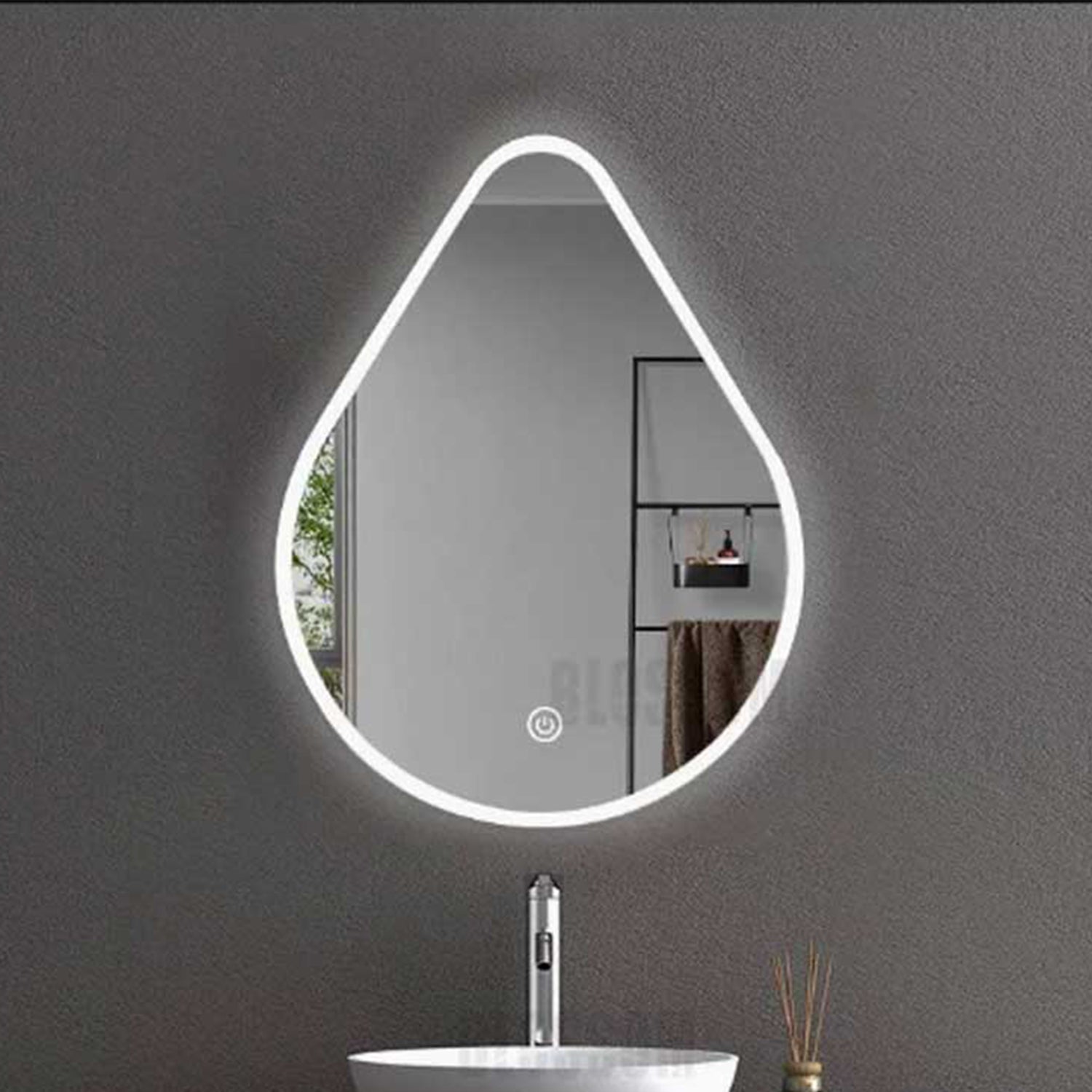 Specchio touch a goccia con luce LED integrata Cubi&Co cm 120x80 by CeramicStore | Lo specialista del tuo bagno