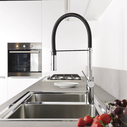 Miscelatore lavello cucina in ottone Paffoni Light Exclusive Edition con canna orientabile e doccia estraibile finitura cromo by CeramicStore | Lo specialista del tuo bagno