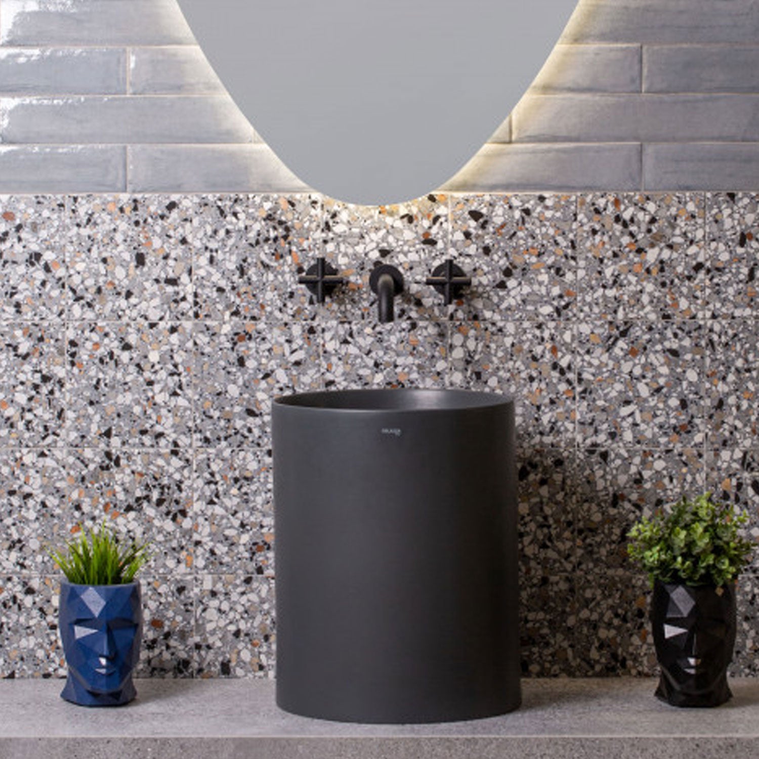 Lavandino da appoggio/sospeso cm à¸37x46h serie Core di Ceramica Galassia -  Nero Matt