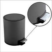 Pattumiera a pedale da 3L modello Riku in Acciaio Inox - Grigio Opaco by CeramicStore | Lo specialista del tuo bagno