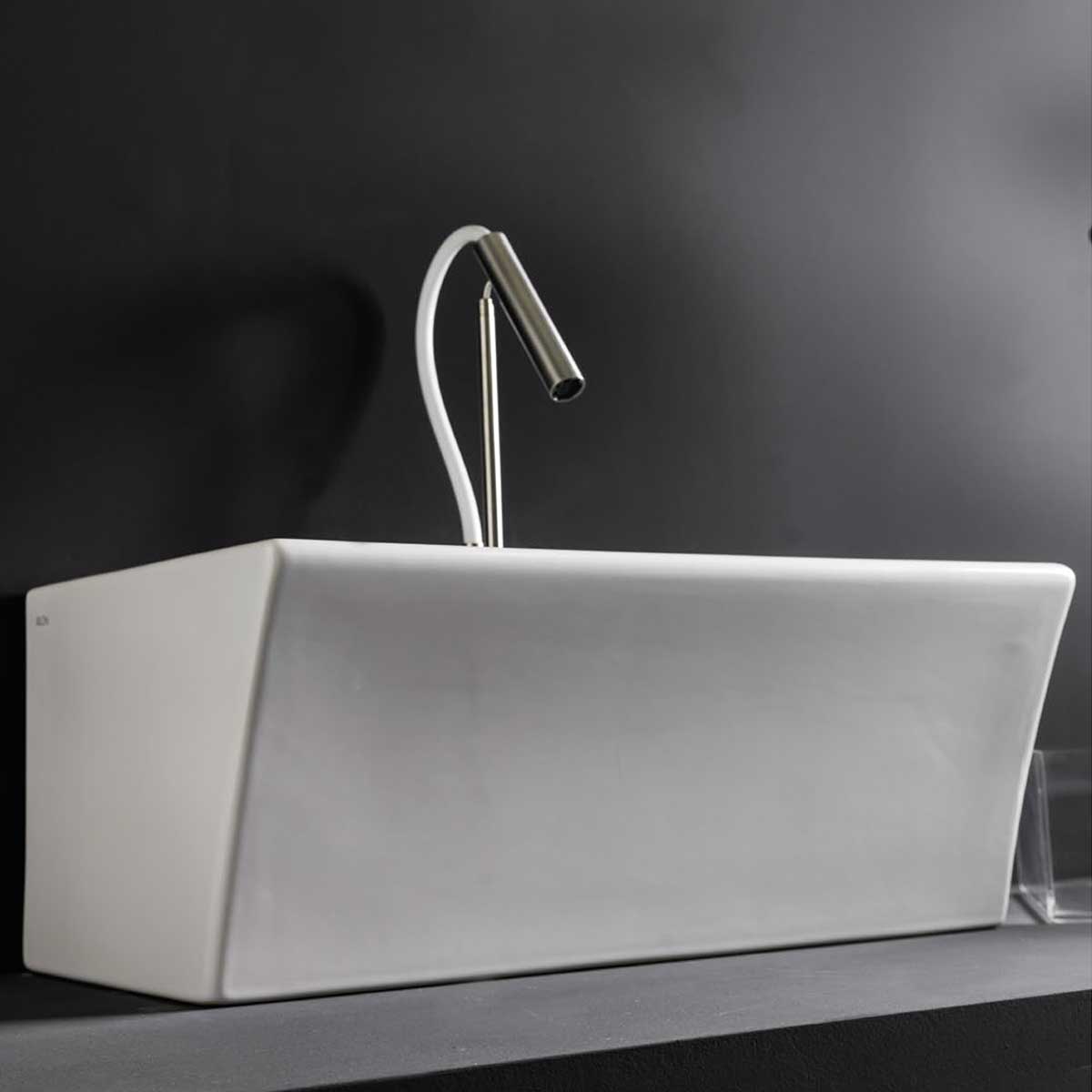 Lavabo in ceramica con foro rubinetteria per installazione sospesa 50x35 utile per bagni piccoli Xilon Block by CeramicStore | Lo specialista del tuo bagno