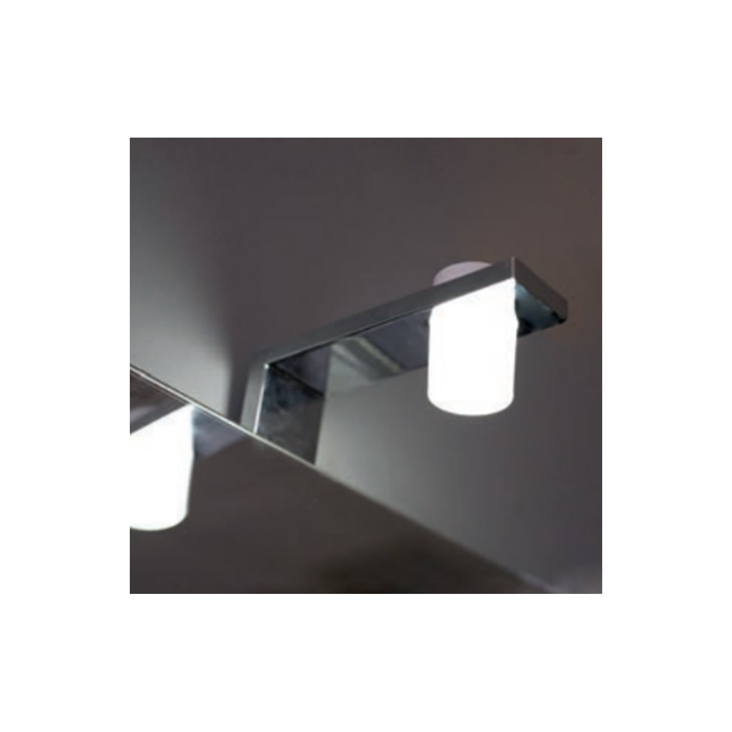 Lampada a LED per specchiera bagno Cubi&Co 15,5x5x4,2 cm by CeramicStore | Lo specialista del tuo bagno