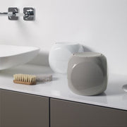 Pattumiera 1L a forma di Dado con coperchio basculante - Bianco by CeramicStore | Lo specialista del tuo bagno