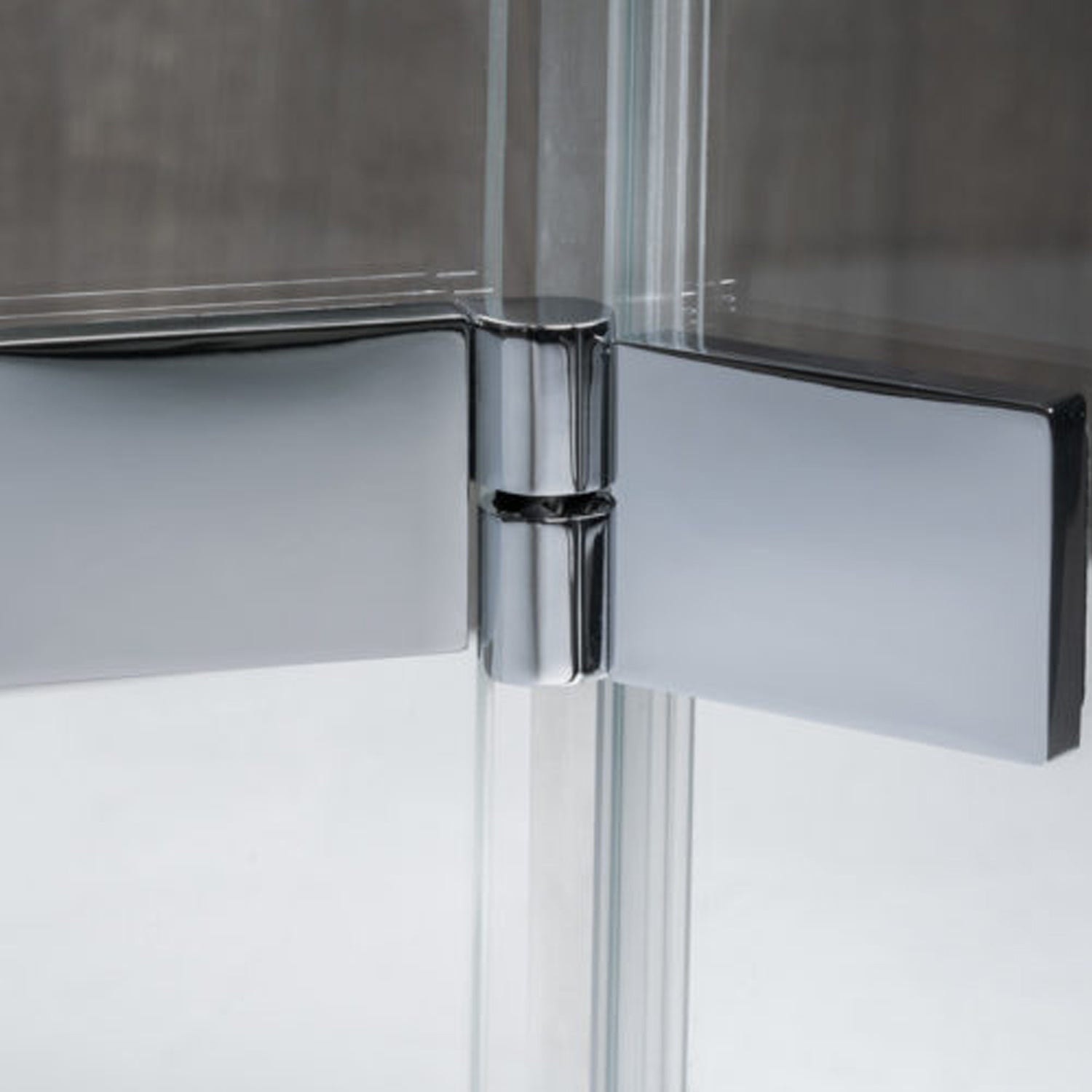 Porta doccia battente versione sinistra cm 90 modello Atlas in cristallo temperato mm 8 by CeramicStore | Lo specialista del tuo bagno
