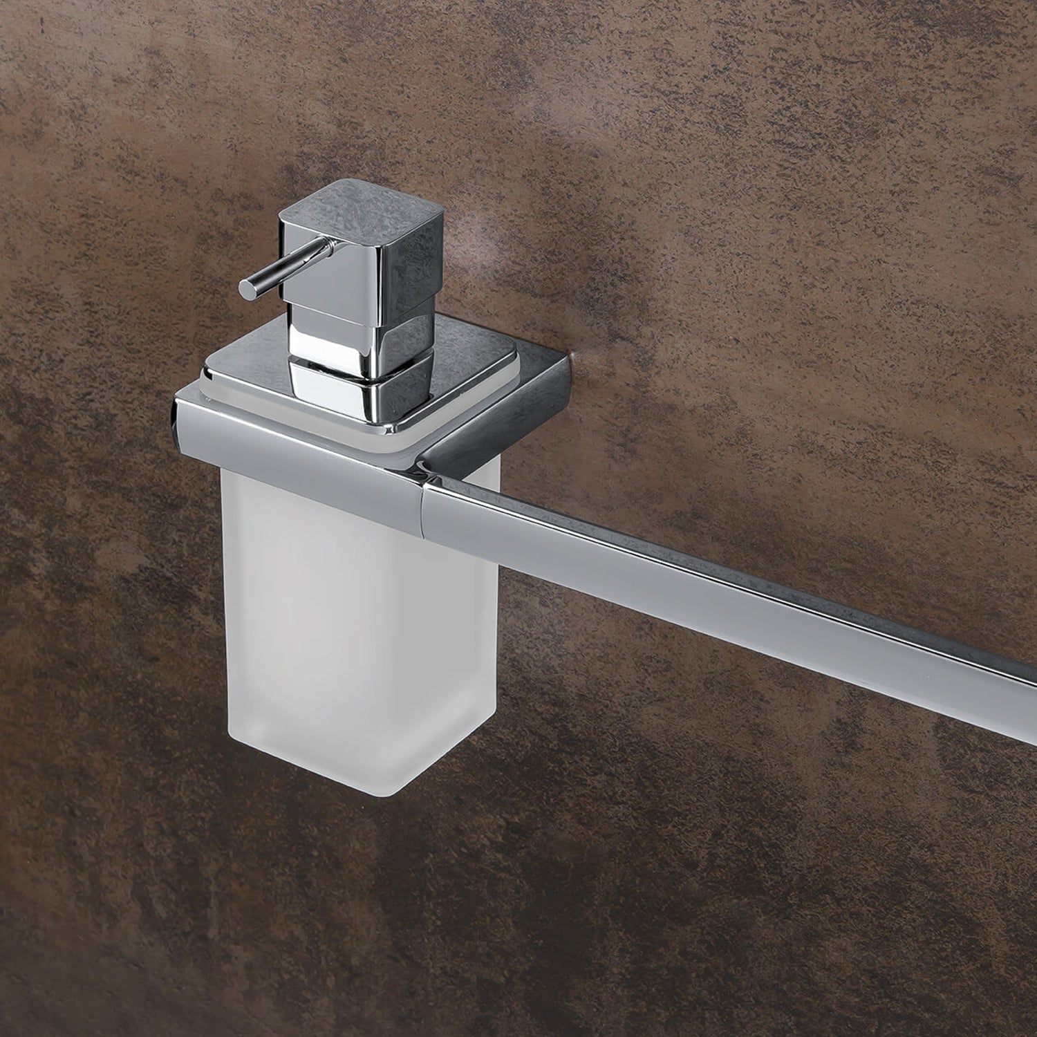 Spandisapone con porta salvietta per bidet in ottone Lulà¹ di Colombo Design by CeramicStore | Lo specialista del tuo bagno
