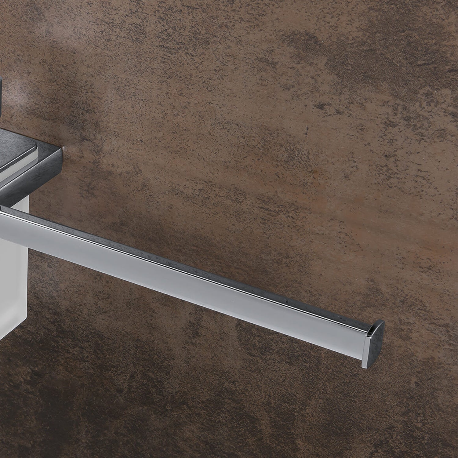 Spandisapone con porta salvietta per bidet in ottone Lulà¹ di Colombo Design by CeramicStore | Lo specialista del tuo bagno