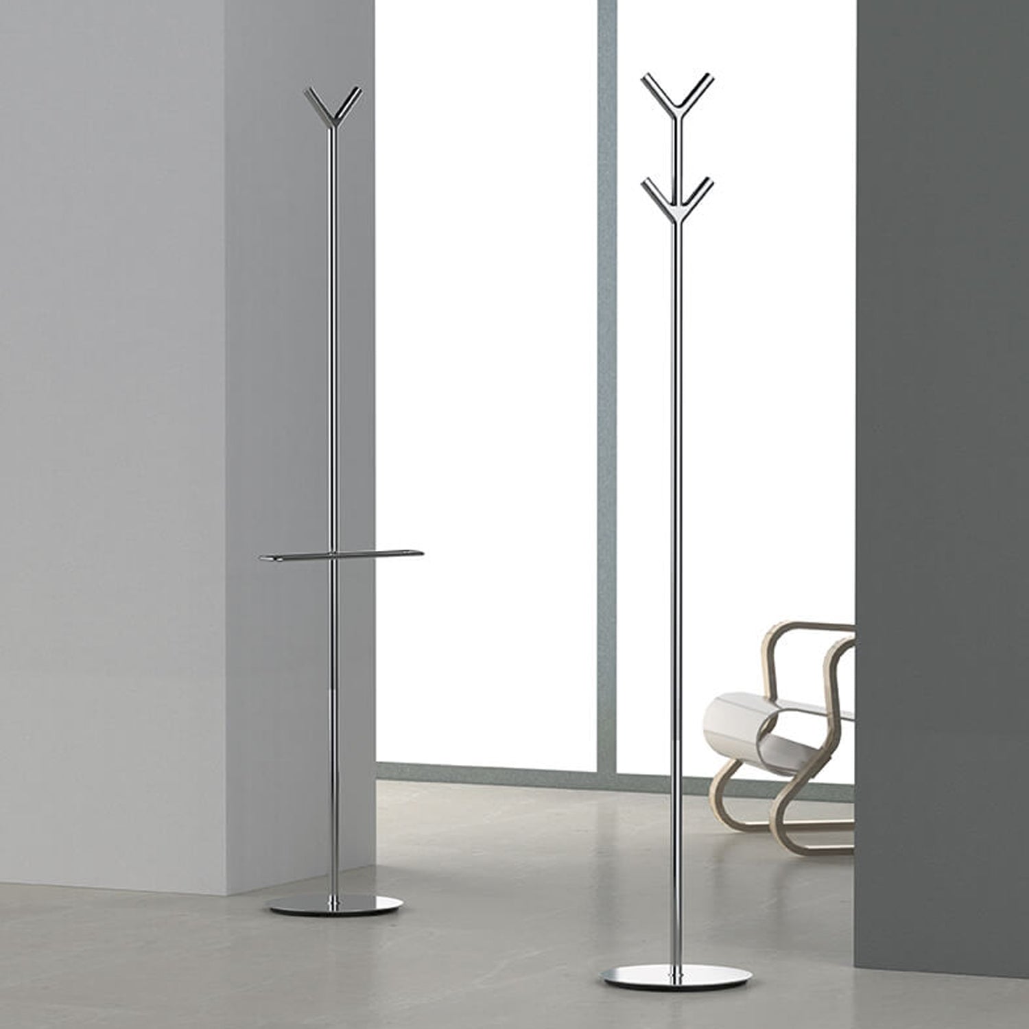 Piantana con portasalviette e 2 appendini in ottone cromato Planets di Colombo Design