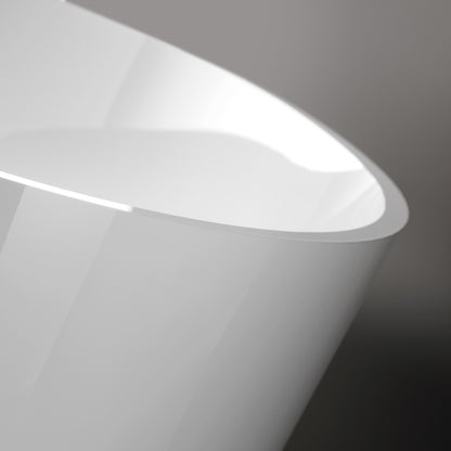 Vasca da bagno modello Inka 150x70cm in acrilico bianco lucido by CeramicStore | Lo specialista del tuo bagno