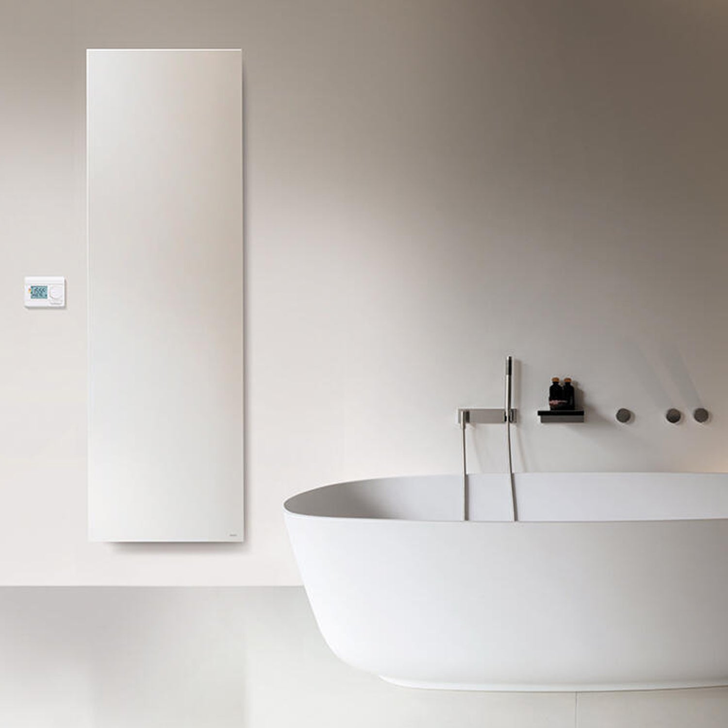 Termoarredo elettrico a piastra verticale modello E-Termocrea Smart bianco 1820x520 mm by CeramicStore | Lo specialista del tuo bagno
