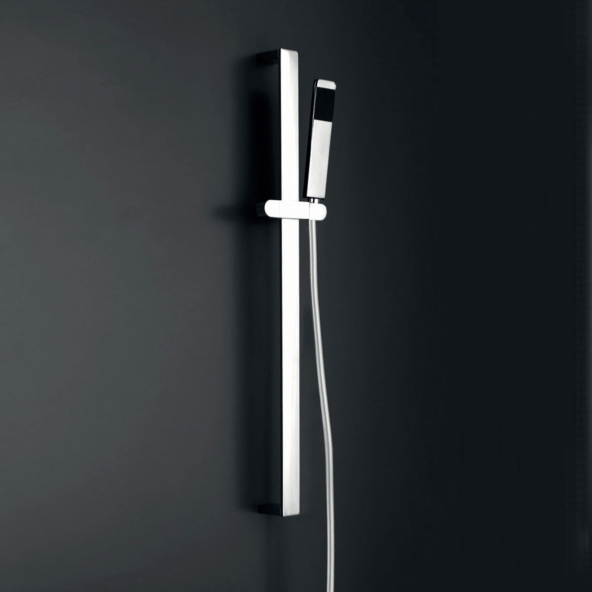Saliscendi doccia design con asta e doccetta squadrate cromato lucido by CeramicStore | Lo specialista del tuo bagno