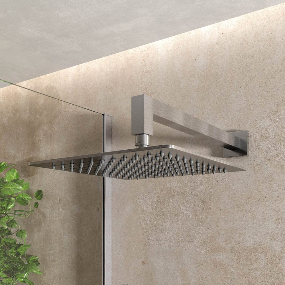 Soffione doccia quadrato 25x25 con braccio in acciaio inox spazzolato spessore 4 mm by CeramicStore | Lo specialista del tuo bagno