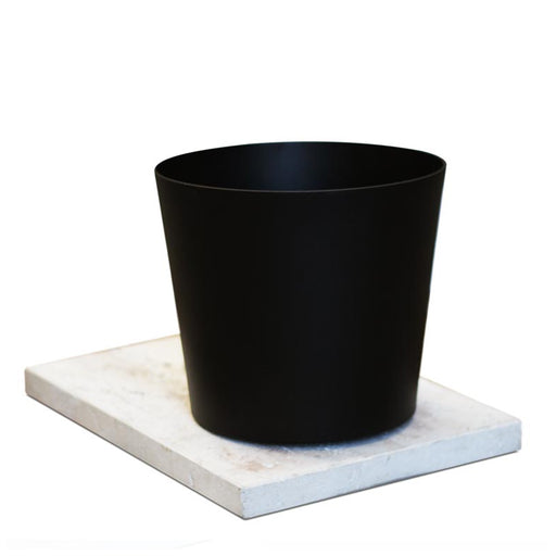 Base in travertino con secchio in alluminio verniciato nero e piletta per fontane Fasten-Frog-Newest-Bridge-Connect by CeramicStore | Lo specialista del tuo bagno