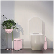 Pattumiera a pedale modello Akira in acciaio capienza 5 litri colore rosa opaco by CeramicStore | Lo specialista del tuo bagno