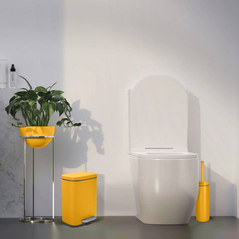 Pattumiera a pedale modello Akira in acciaio capienza 5 Litri colore giallo opaco by CeramicStore | Lo specialista del tuo bagno