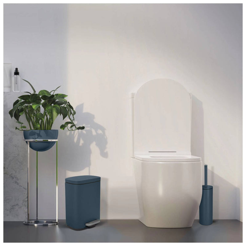 Pattumiera a pedale modello Akira capienza 5 litri acciaio colore olio opaco by CeramicStore | Lo specialista del tuo bagno