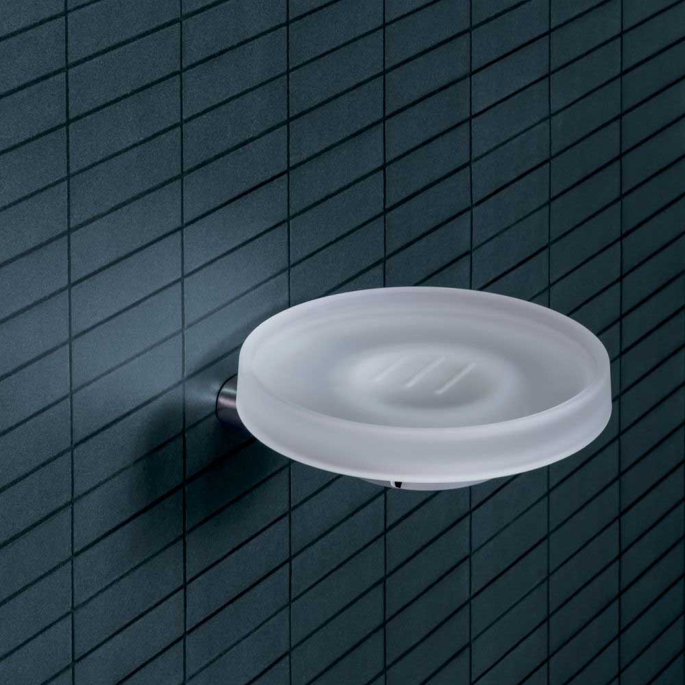 Porta sapone in ottone cromato con piattino in vetro satinato Colombo Design collezione Mini Con fissaggio a tassello by CeramicStore | Lo specialista del tuo bagno
