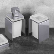 Spandisapone satinato d'appoggio collezione Over di Colombo Design
