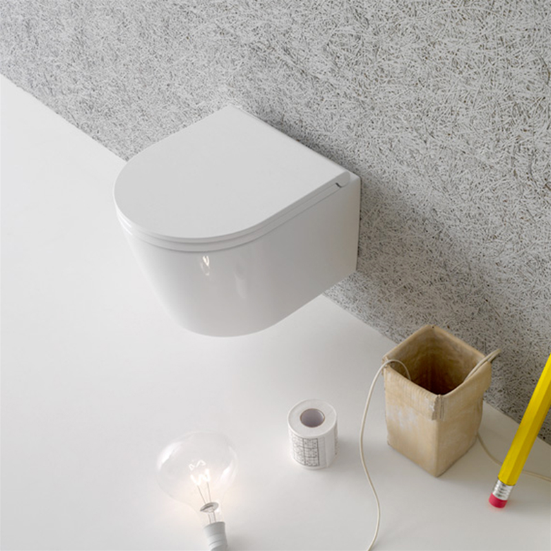 Vaso Sospeso senza brida Ceramica Globo Forty3  cm 43 WC con sedile soft close