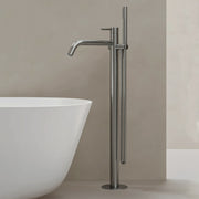 Miscelatore monocomando per vasca centro stanza con kit doccino RubiFlux serie Aria - Acciaio Satinato by CeramicStore | Lo specialista del tuo bagno