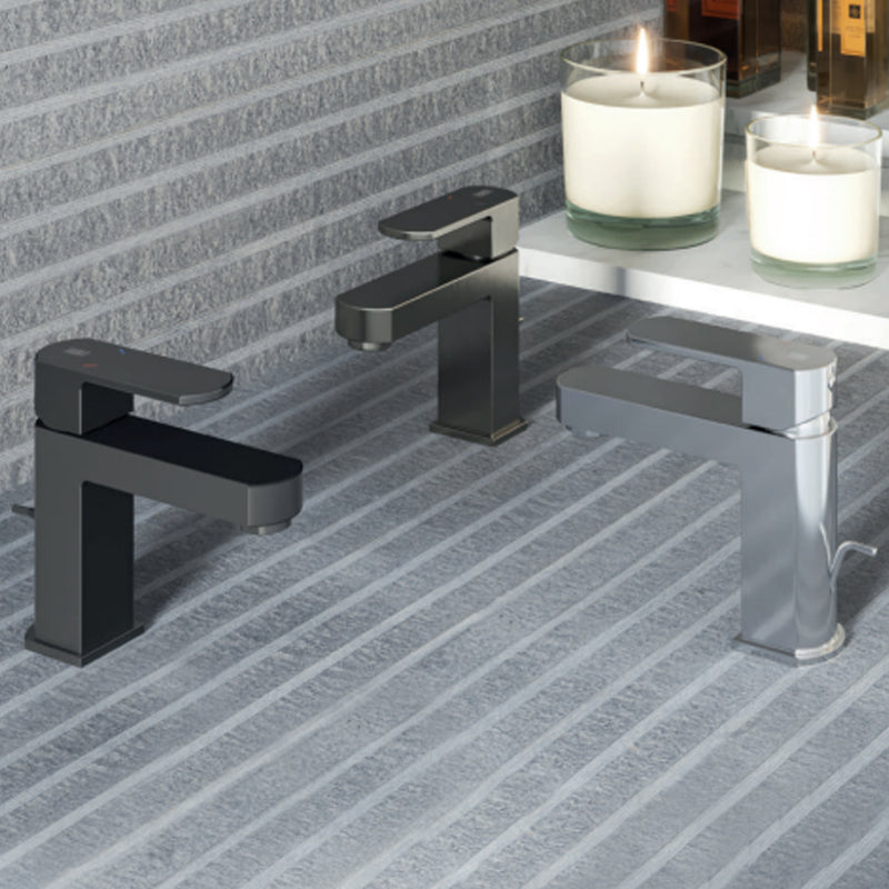 Miscelatore monocomando lavabo RubiFlux serie Dema - Nero Opaco by CeramicStore | Lo specialista del tuo bagno