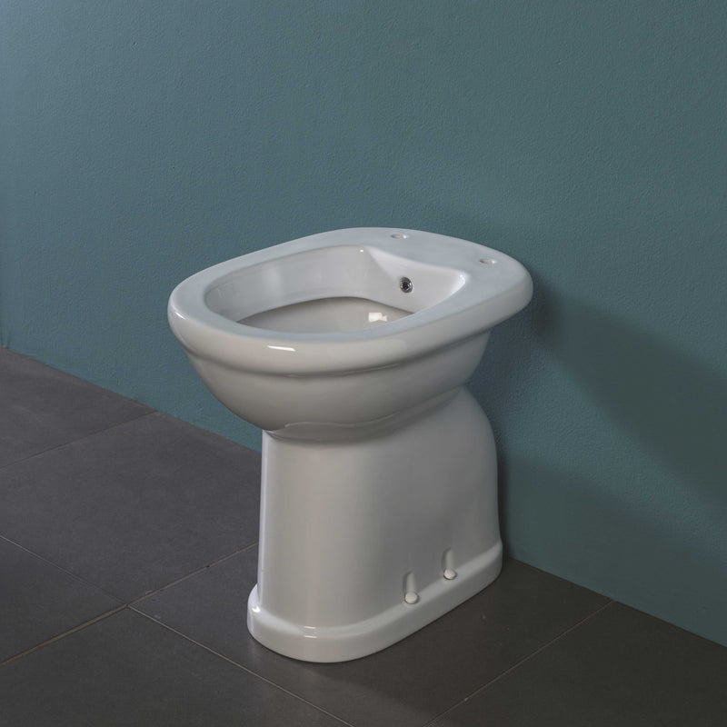 Vaso bidet chiuso con erogatore e scarico a pavimento adatto per disabili e anziani