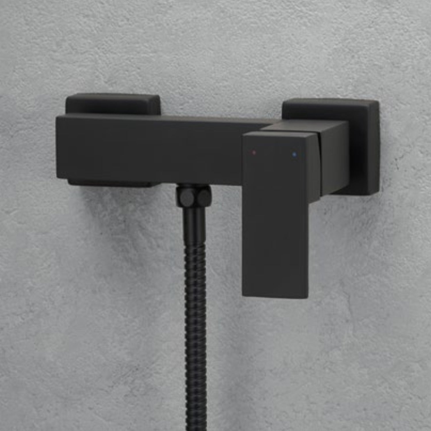 Miscelatore doccia da esterno in ottone verniciato nero opaco Perla Nera by CeramicStore | Lo specialista del tuo bagno
