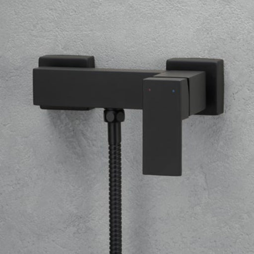Miscelatore doccia da esterno in ottone verniciato nero opaco Perla Nera by CeramicStore | Lo specialista del tuo bagno