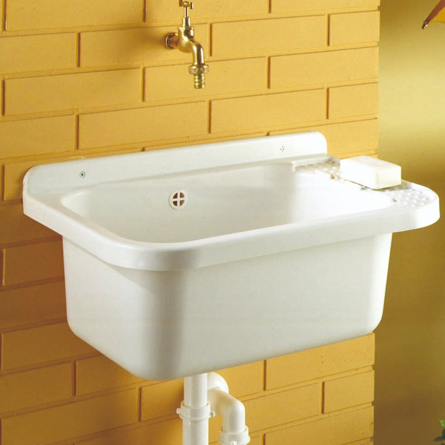 Lavatoio in pvc ideale per esterni con sifone incluso cm 60x40x24h by CeramicStore | Lo specialista del tuo bagno