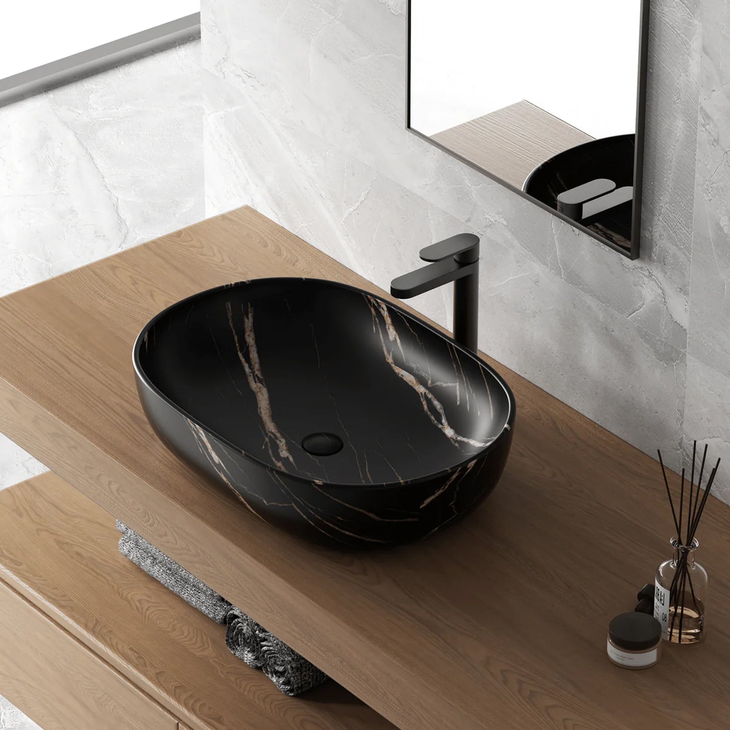 606181 - Lavabo da appoggio Bathcore in ceramica 60 cm €“ Marmorizzato nero