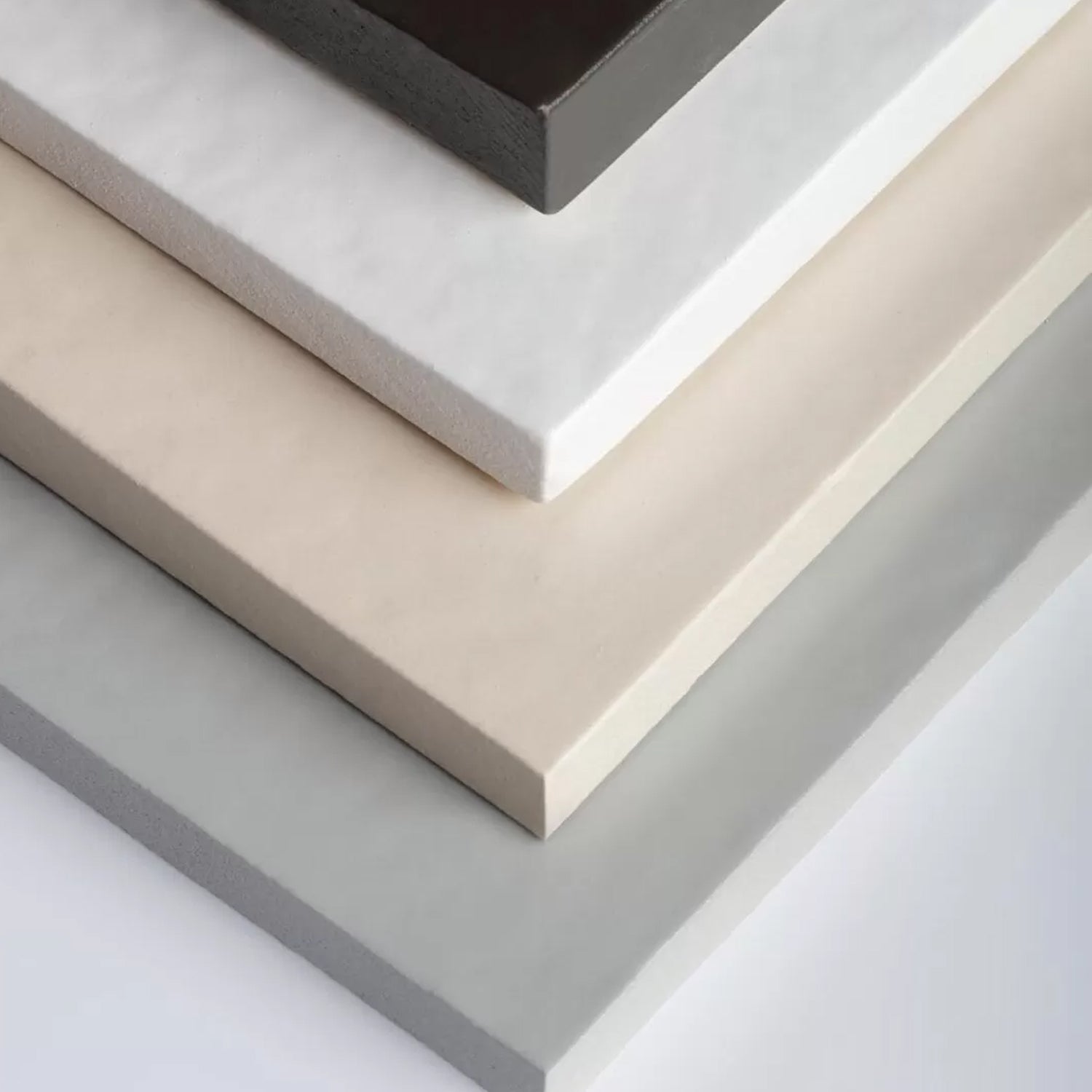 Piatto doccia quadrato in ceramica effetto pietra modello Pietraceramica 80x80 cm - Bianco Gesso by CeramicStore | Lo specialista del tuo bagno