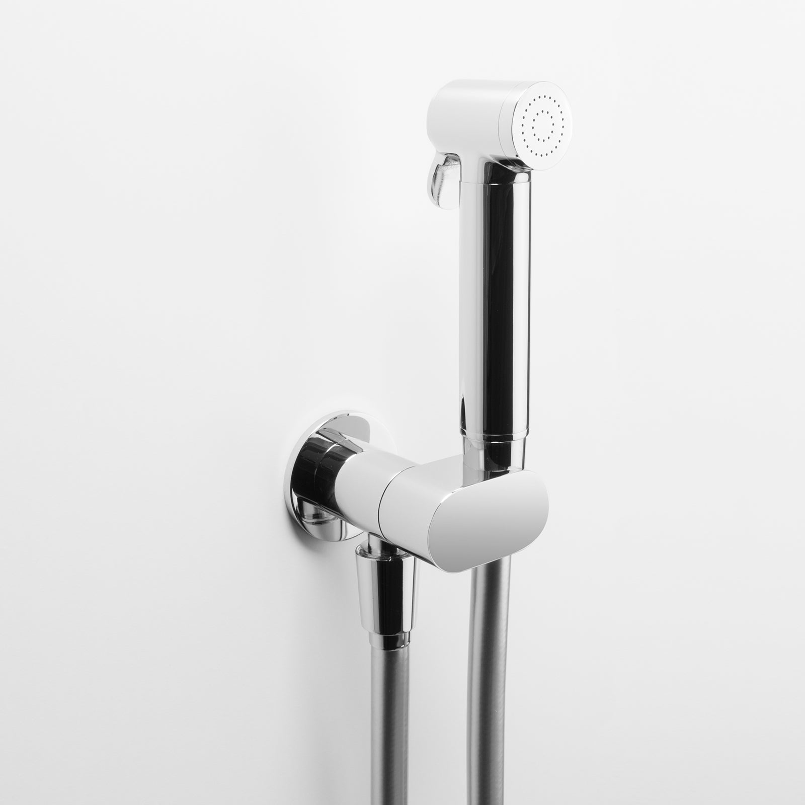 Idroscopino con doccetta tonda, rubinetto di arresto e flessibile in PVC - Ares by CeramicStore | Lo specialista del tuo bagno