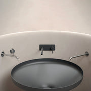 Miscelatore monocomando lavabo murale con piastra RubiFlux serie Regal canna 20 cm - Satinato by CeramicStore | Lo specialista del tuo bagno
