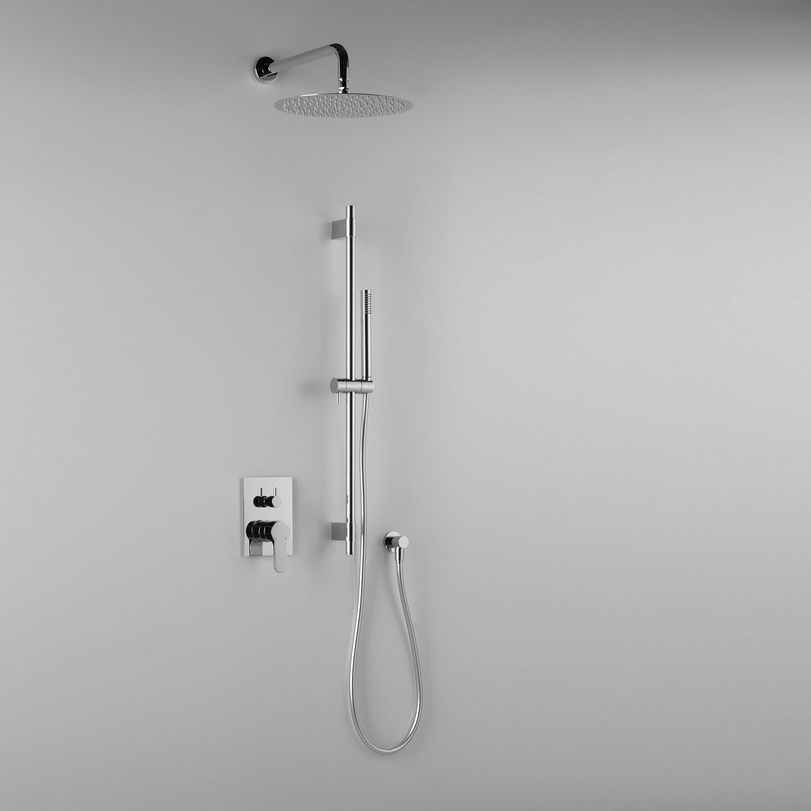 Composizione doccia ARES con soffione a parete con diametro 300 mm, saliscendi e miscelatore by CeramicStore | Lo specialista del tuo bagno