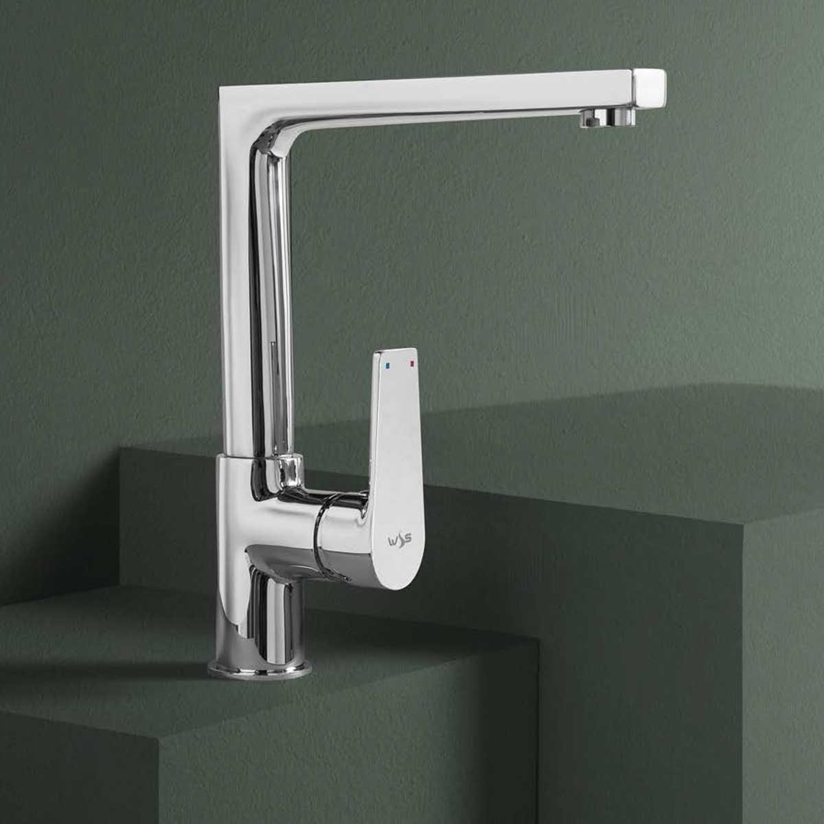Miscelatore Cleopatra monocomando per lavello con bocca alta girevole e flex di connessione by CeramicStore | Lo specialista del tuo bagno