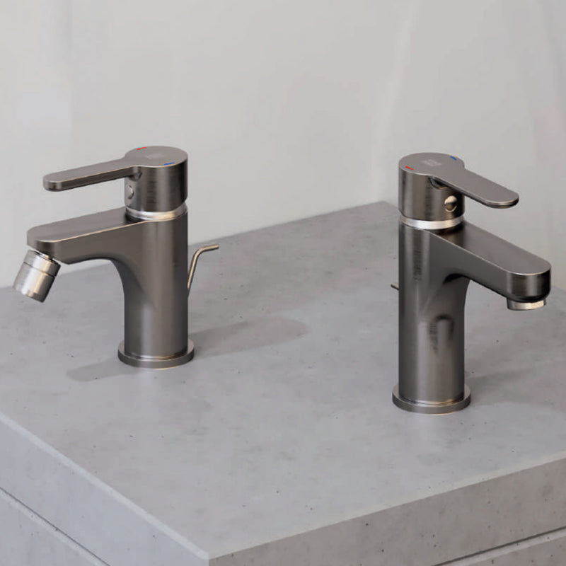 Miscelatore monocomando lavabo con scarico RubiFlux serie Lume - Nero Opaco by CeramicStore | Lo specialista del tuo bagno