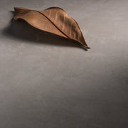 Composizione bagno sospesa Nexu 2 cassetti con lavabo specchio con lampada LED 80x50 cm grigio caldo by CeramicStore | Lo specialista del tuo bagno
