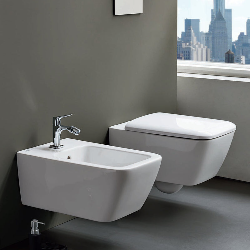 Sanitari sospesi bidet e wc Rimless con sedile tradizionale modello Metrica Pozzi Ginori cm 54