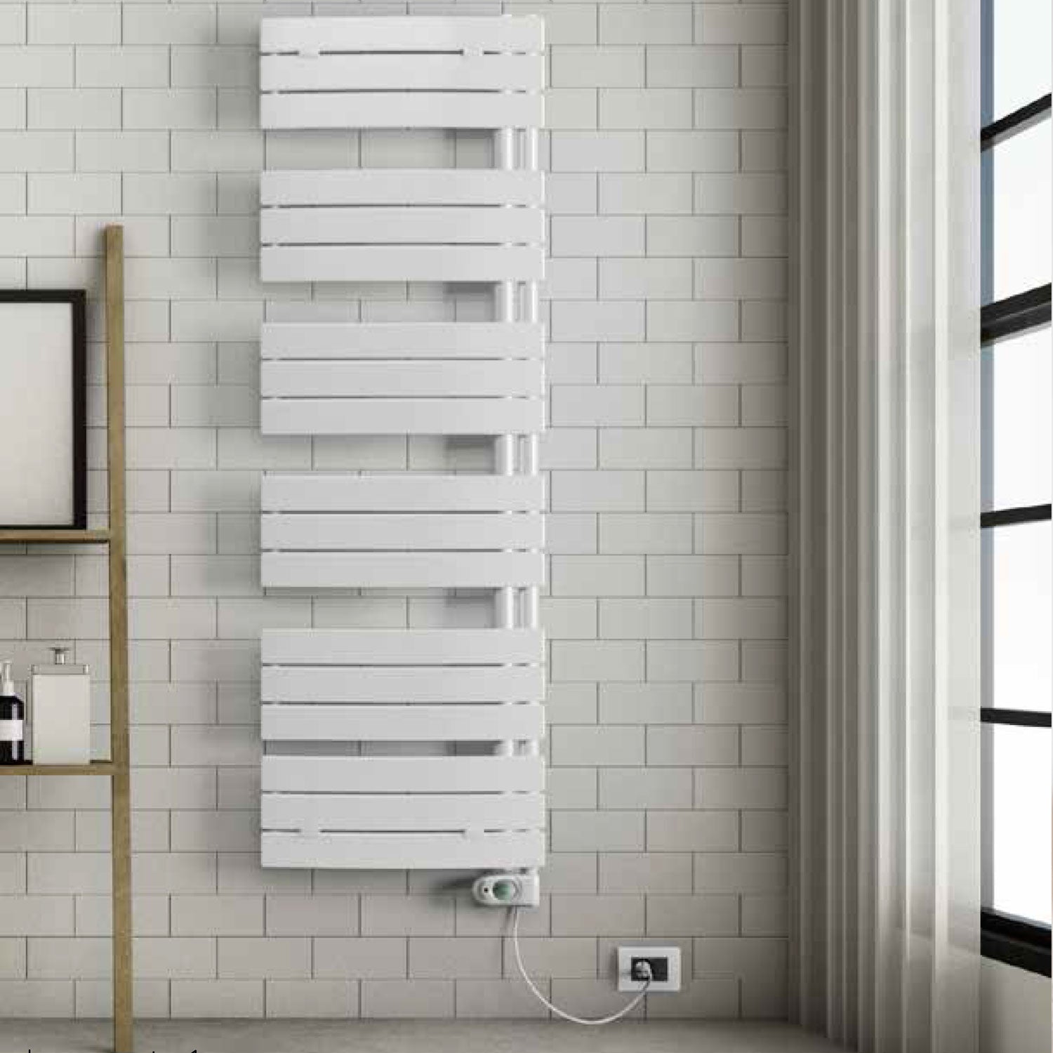 Termoarredo elettrico bianco curvo Lazzarini E-Pieve 1680x550 cm 750 watt by CeramicStore | Lo specialista del tuo bagno