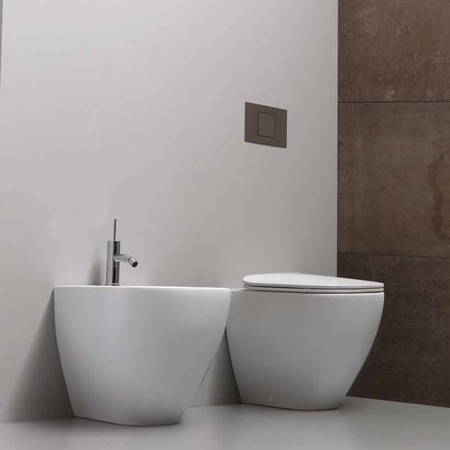 Santari filomuro serie Forever 55 in ceramica bianca con coprivaso chiusura tradizionale- Disegno Ceramica