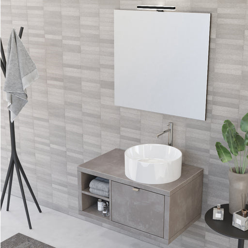 Composizione bagno sospesa Nyumba a 1 cassetto e vano a giorno con lavabo, specchio e lampada LED e pensile 80x40 cm grigio caldo by CeramicStore | Lo specialista del tuo bagno