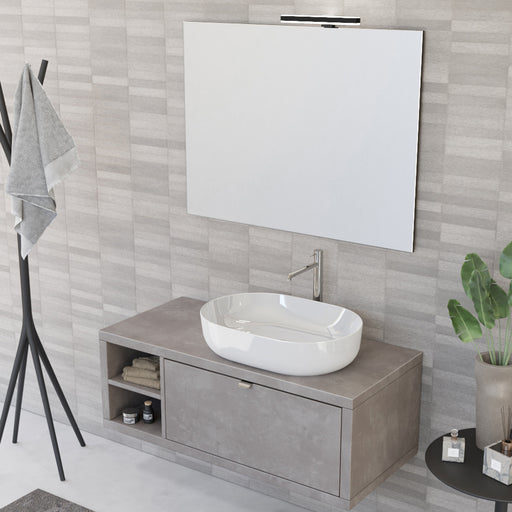 Composizione bagno sospesa Nyumba a 1 cassetto e vano a giorno con lavabo, specchio e lampada LED 110x40 cm grigio caldo by CeramicStore | Lo specialista del tuo bagno
