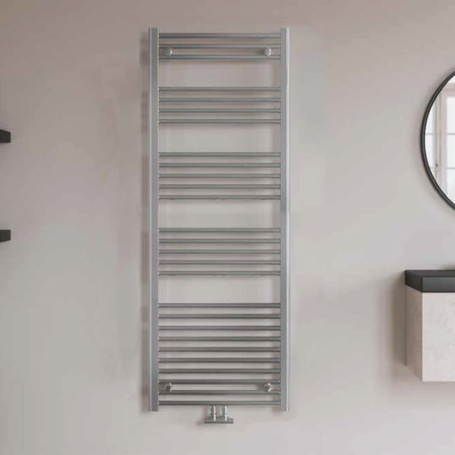 Termoarredo idraulico modello Bolzano 1600x600 dritto con attacchi centrali 50 mm - Cromo by CeramicStore | Lo specialista del tuo bagno