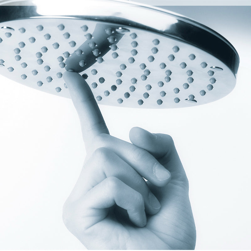 Soffione doccia con braccio Bossini Oki cromato diametro 200 mm con braccio da 300 mm by CeramicStore | Lo specialista del tuo bagno