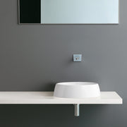 Lavandino tondo in ceramica bianca di Althea modello Kali. Installazione da appoggio. Misure cm 40x40