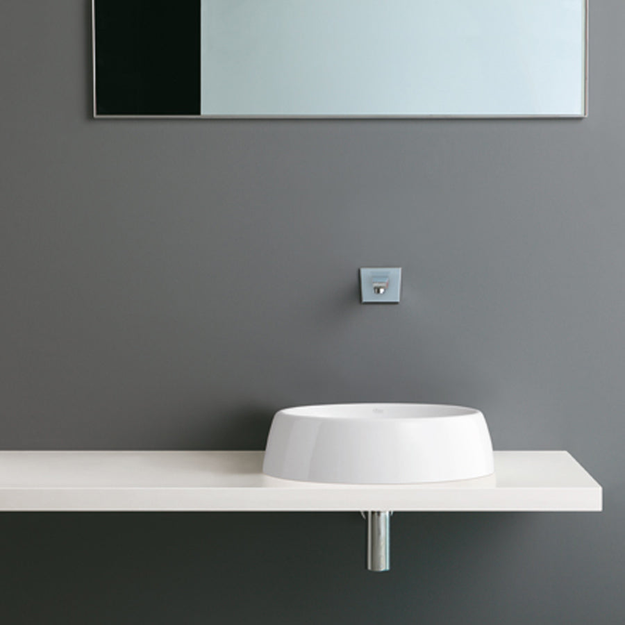 Lavandino tondo in ceramica bianca di Althea modello Kali. Installazione da appoggio. Misure cm 40x40